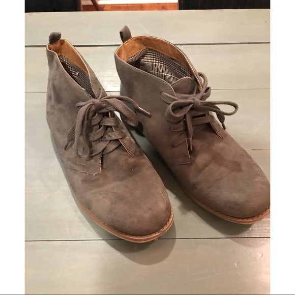 banana republic chukka